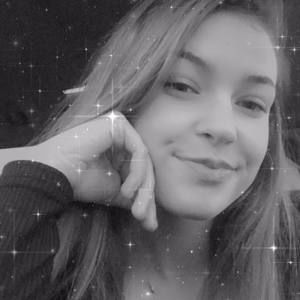 Meet your Posher, Emilee